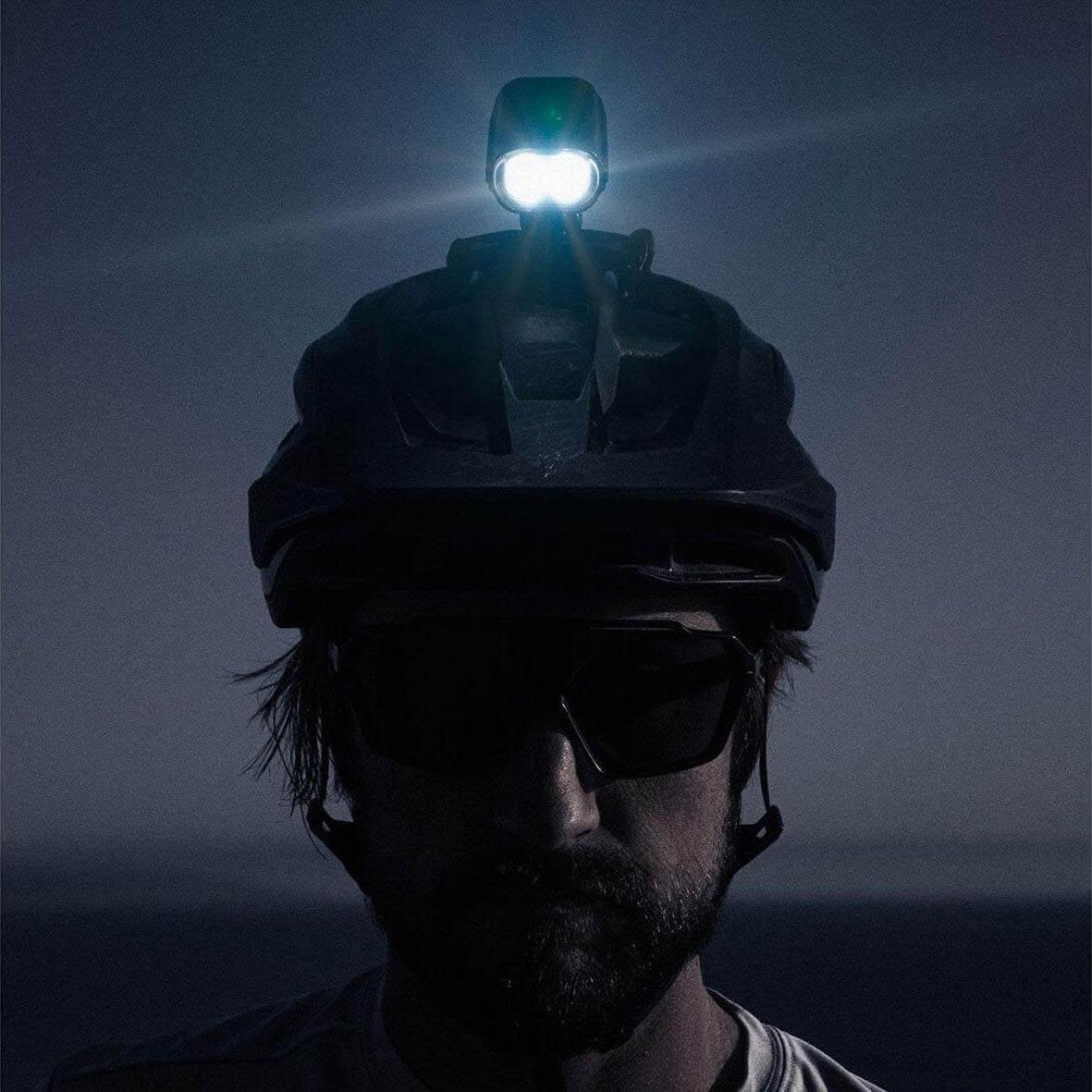 Lezyne Helmet Lite Drive 1000XL - פנס לקסדה