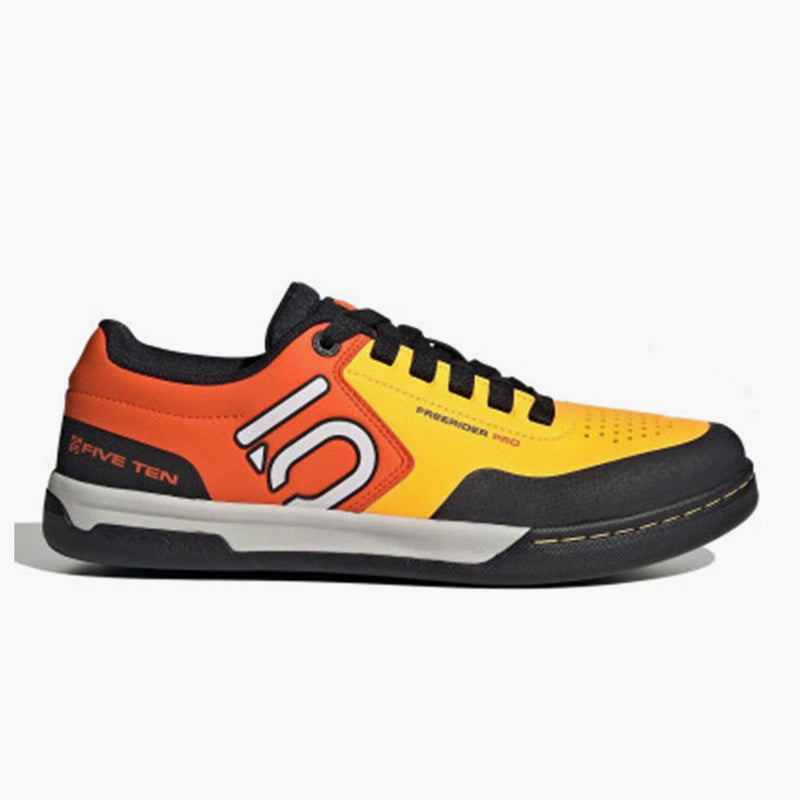 Five Ten Freerider Pro - נעלי רכיבה לשטח פלטים