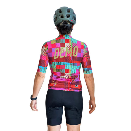 Limited Edition Cycling Shirt - חולצת רכיבה לנשים בצבע ורוד