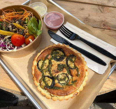 קיש ירקות + סלט אישי