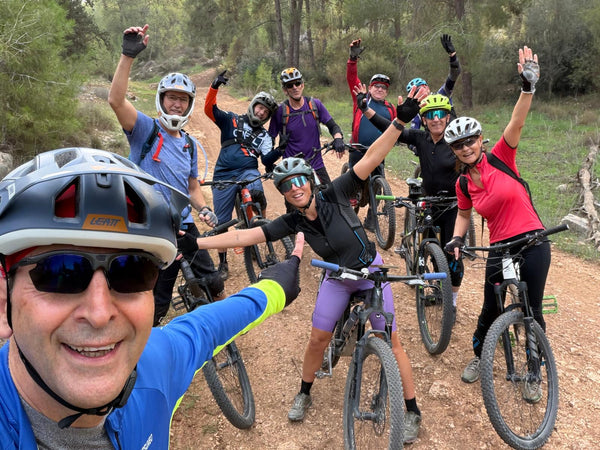 סינגלים פירטיים בן שמן עם ליאה