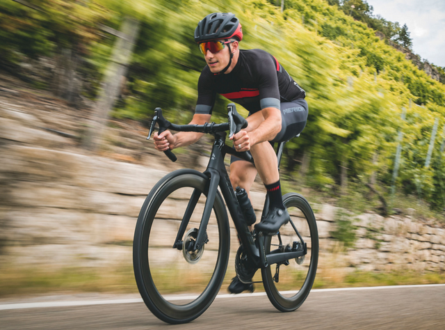 אופני כביש קרבון אירו MERIDA REACTO 6000